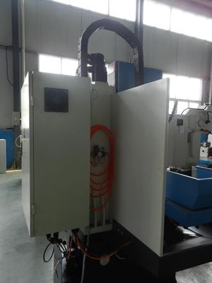 Automatische Fräsmaschine CNC XK7136 für Metall