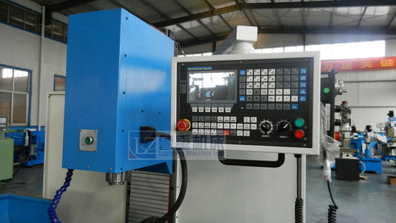 Automatische Fräsmaschine CNC XK7136 für Metall