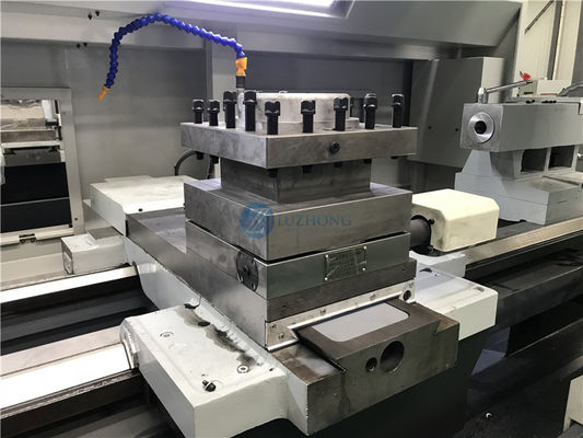 Großes Schwingen CNC-Rohr, das Drehbank-Maschinen-Metall der Drehbank-QK1325 verlegt, drechselt den Cnc-Rohr-Durchzug