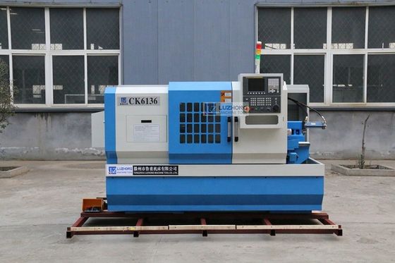 Kleiner CK6136D CNC-Metalldrehbank-Edelstahl-Bearbeitungsdrehbank