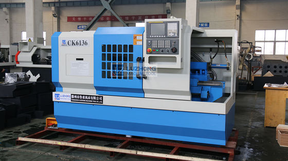 Kleiner CK6136D CNC-Metalldrehbank-Edelstahl-Bearbeitungsdrehbank