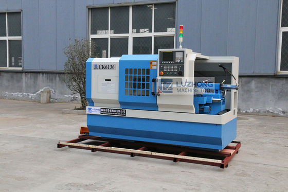 Kleiner CK6136D CNC-Metalldrehbank-Edelstahl-Bearbeitungsdrehbank