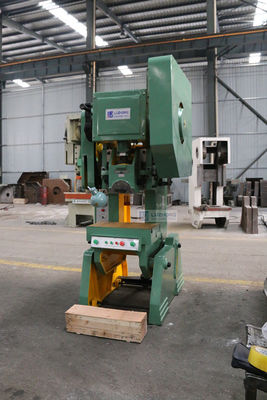 hydraulisches Lochen der Seriennummer des Stanzmaschinelochs JB23 auf Metall