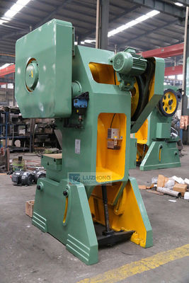 hydraulisches Lochen der Seriennummer des Stanzmaschinelochs JB23 auf Metall